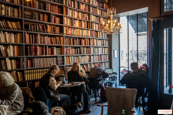 A coffee shop in Paris